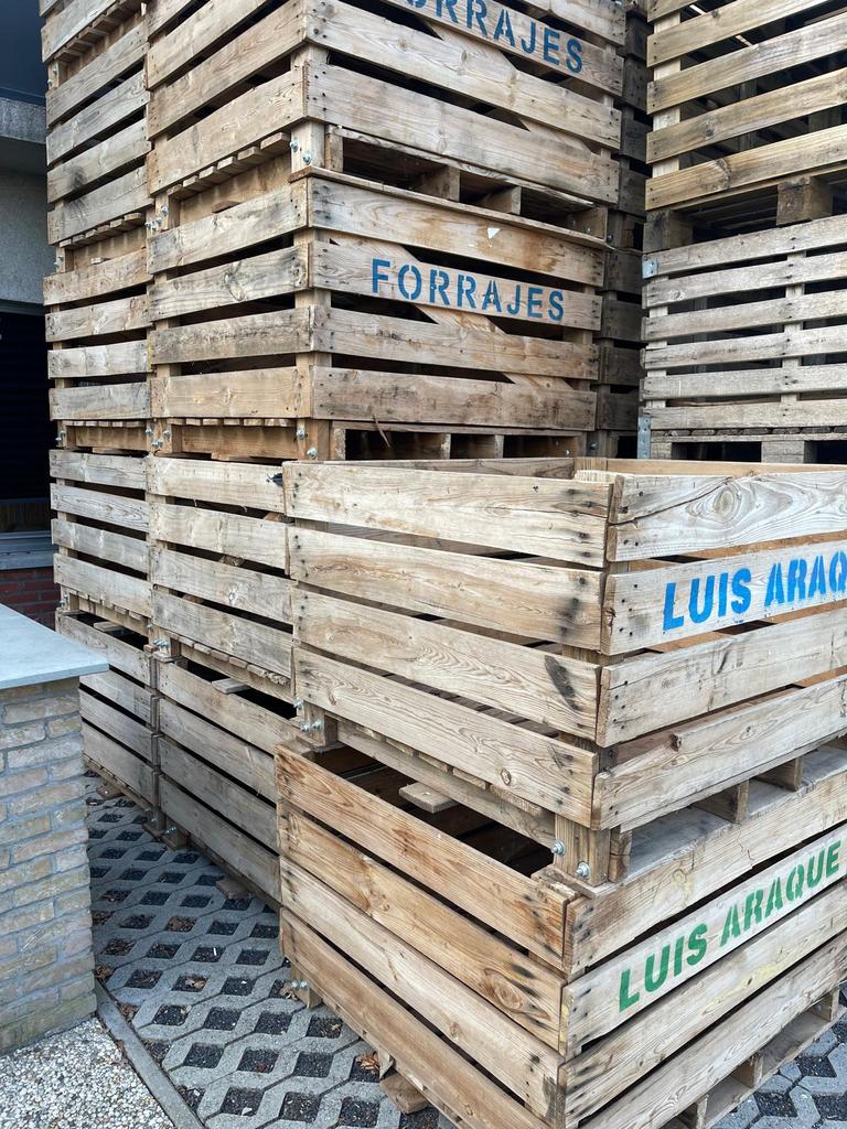 Houten pallets/ Box, Ophalen, Zo goed als nieuw