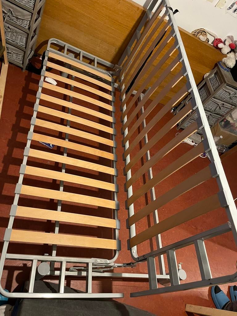 Zetel bed met matras €100, Huis en Inrichting, Slaapkamer | Bedden, Ophalen