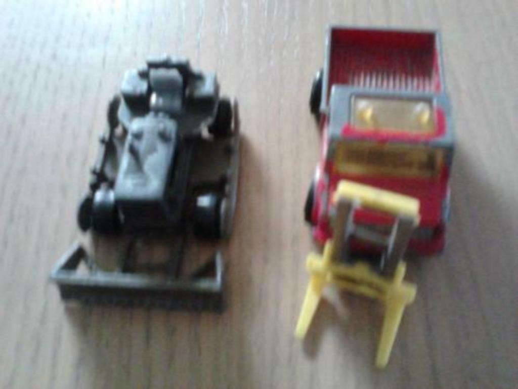 lot 2 voitures miniatures MAJORETTE Hanomag - Unimog, Enlèvement ou Envoi, Utilisé, Majorette