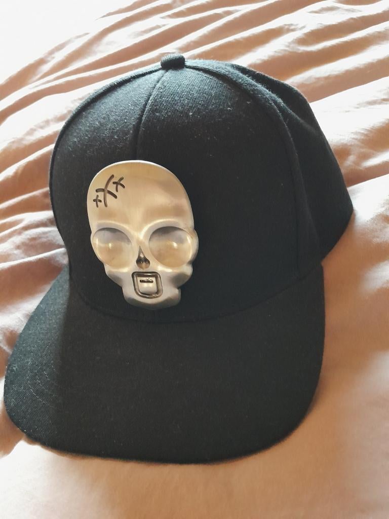 Pet van Dennis Black Magic, Verzamelen, Ophalen of Verzenden, Nieuw, Kleding