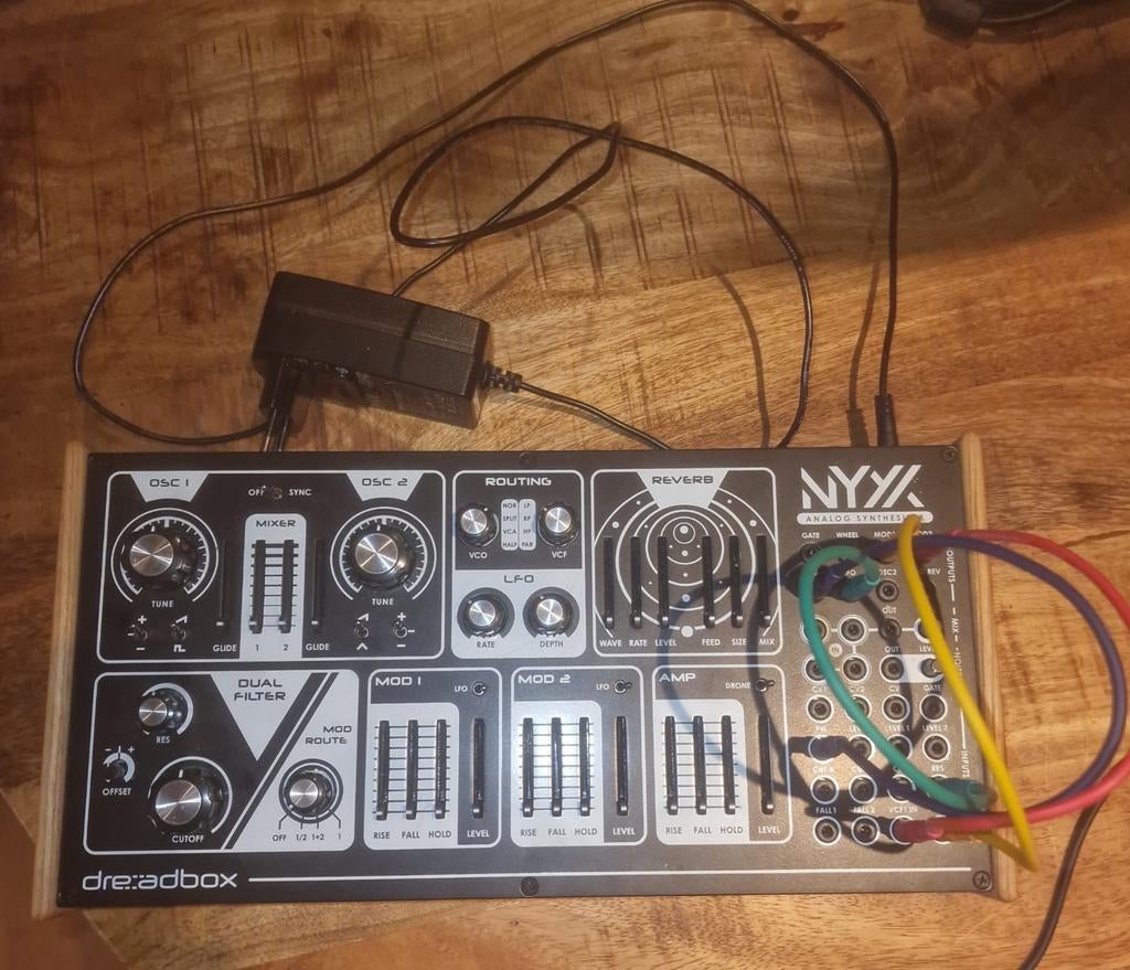 Dreadbox Nyx V2, Enlèvement, Utilisé