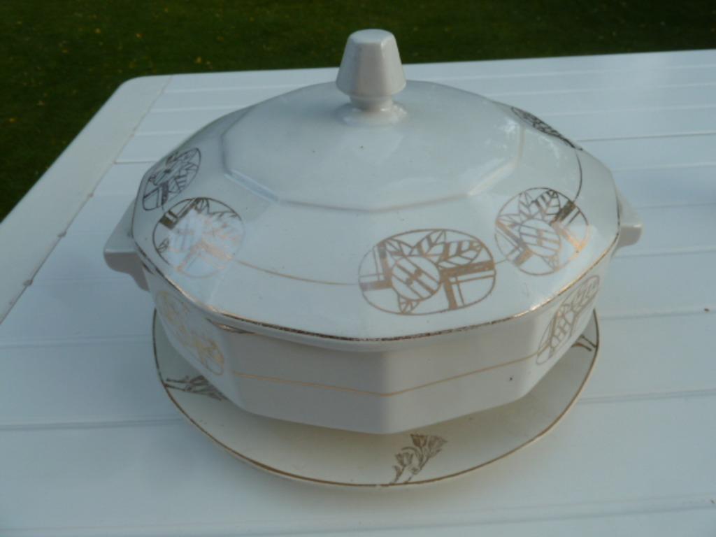 Soupière très ancienne Faïencerie Saint Ghislain Belgique, Antiquités & Art, Enlèvement