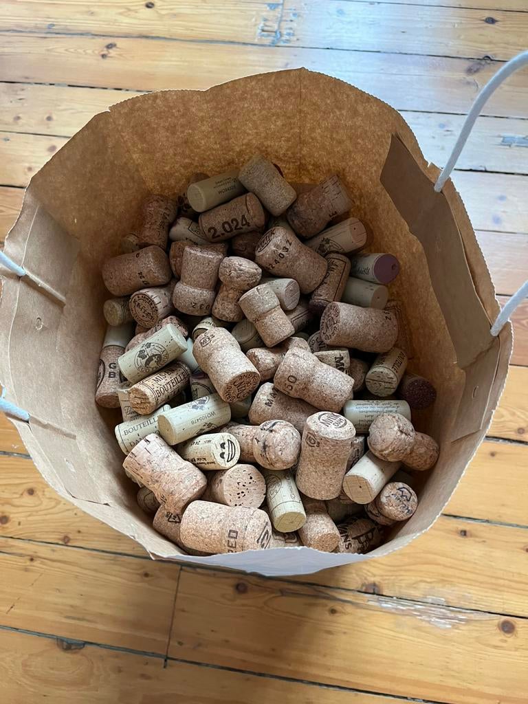 Bouchons en liège (à récupérer avant le 18/4/2026), Hobby en Vrije tijd, Knutselen, Zo goed als nieuw, Knutselwerk, Ophalen