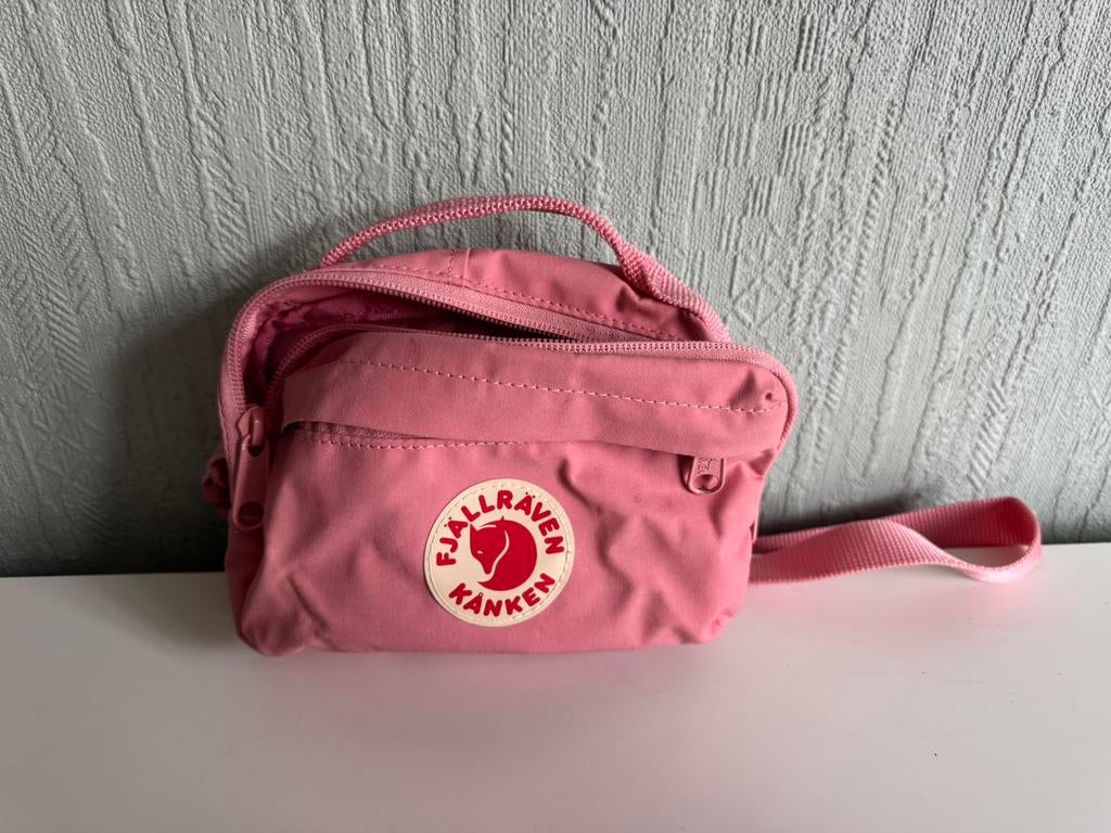 Fjälräven kanken heuptas & wallet, Bijoux, Sacs & Beauté, Sacs | Sacs à dos, Enlèvement ou Envoi