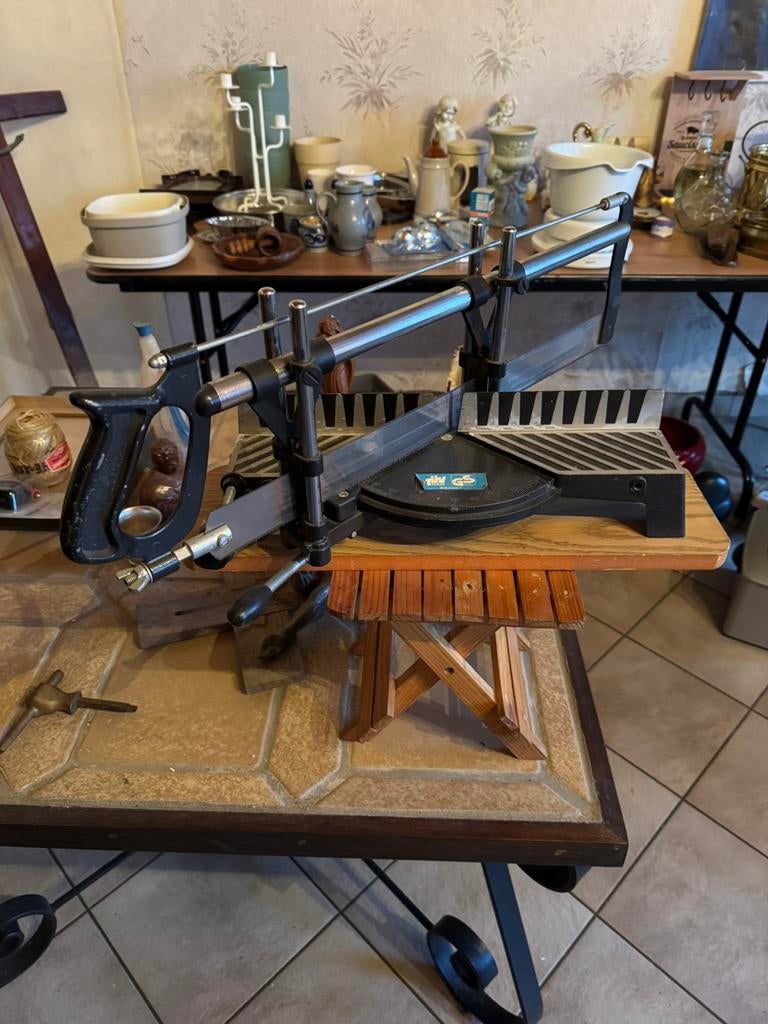 Scie a onglets, Bricolage & Construction, Enlèvement, Neuf, Scie à onglet