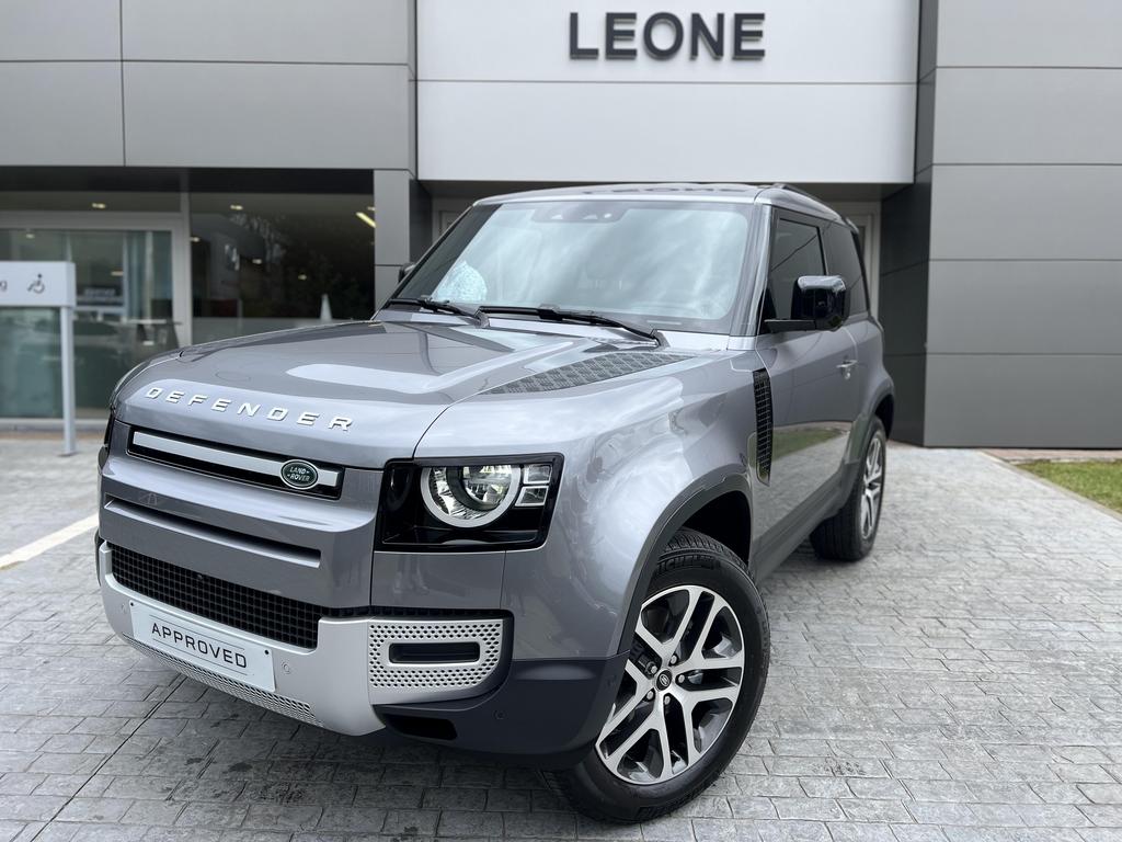 Land Rover Defender 90 S 3.0D peu de KMS!!, Automaat, 199 g/km, Zwart, Defender