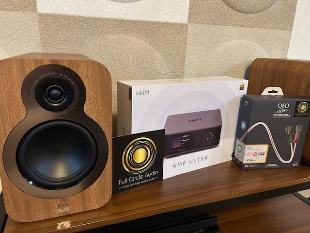 Wiim Amp Ultra + Q3020c +XT25 SPECIAL PROMO, Enlèvement ou Envoi, Neuf, 60 à 120 watts, Autres marques