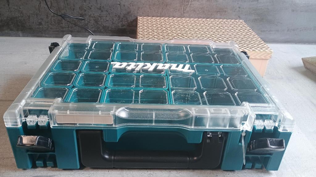 Makita 191x80-2 Mbox met verdelers, Doos, Opvouwbaar, Minder dan 50 cm, Ophalen of Verzenden
