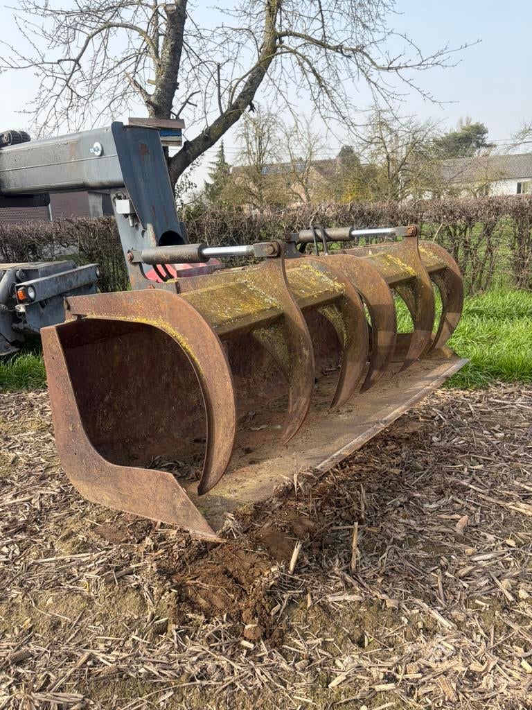 Mestbak manitou 2m40, Zakelijke goederen, Ophalen
