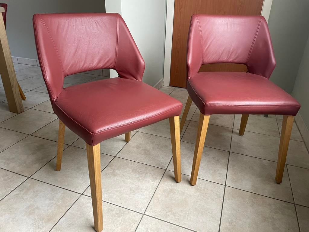 4 stoelen en 1 barkruk, Huis en Inrichting, Stoelen, Ophalen, Zo goed als nieuw