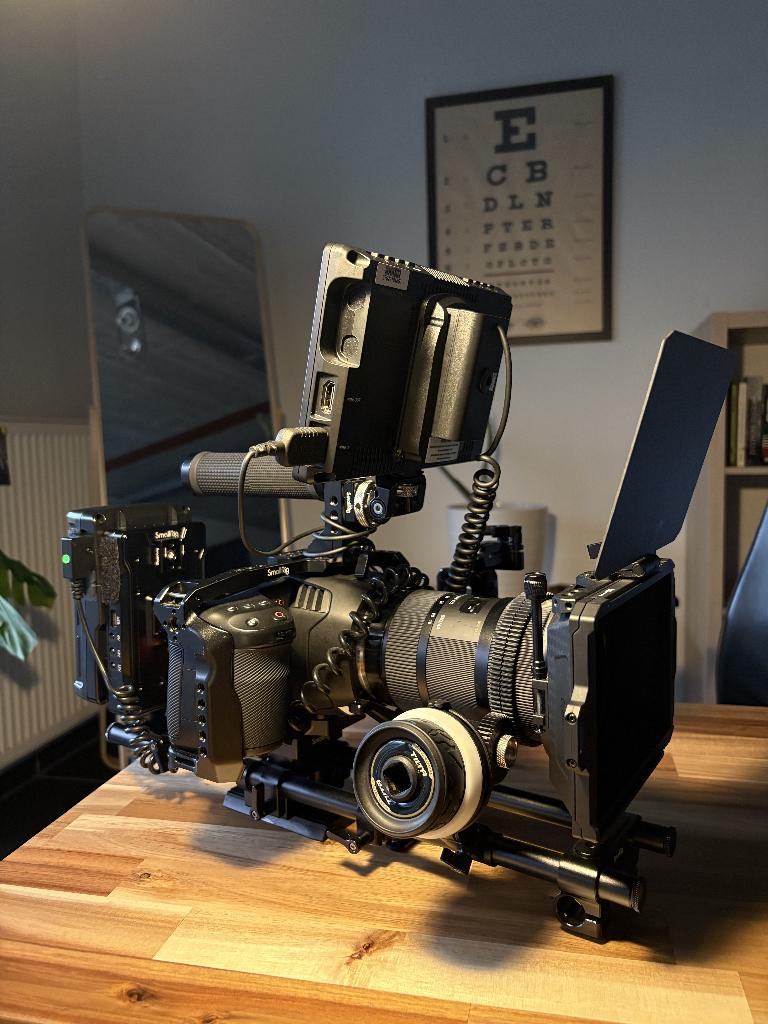 Complete Blackmagic 6K Cinema Kit (Sigma 18 - 35), TV, Hi-fi & Vidéo, Enlèvement, Utilisé, Caméra, Autres marques