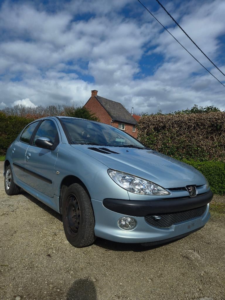 Peugot 206 (druklager moet vervangen worden), Auto's, Peugeot, Voorwielaandrijving, Stof, 1360 cc, Zwart