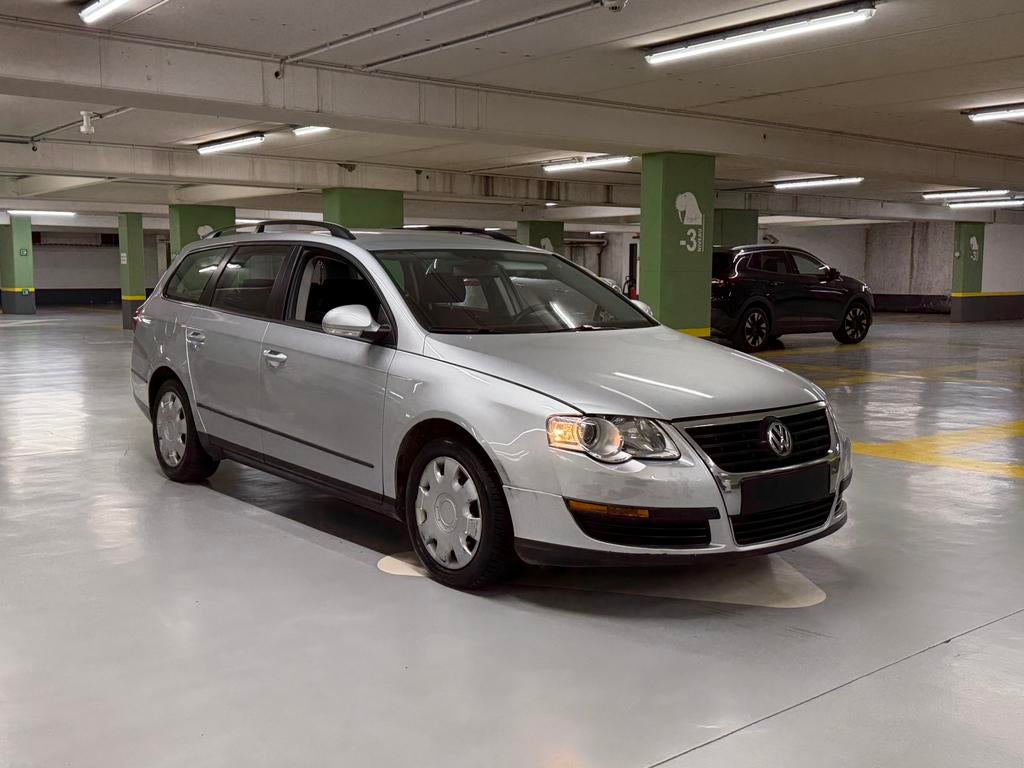 Volkswagen Passat, 1ère ville. 165 000 km, histoire complète, Autos, Volkswagen, Argent ou Gris, Achat, Boîte manuelle, Entretenue par le concessionnaire