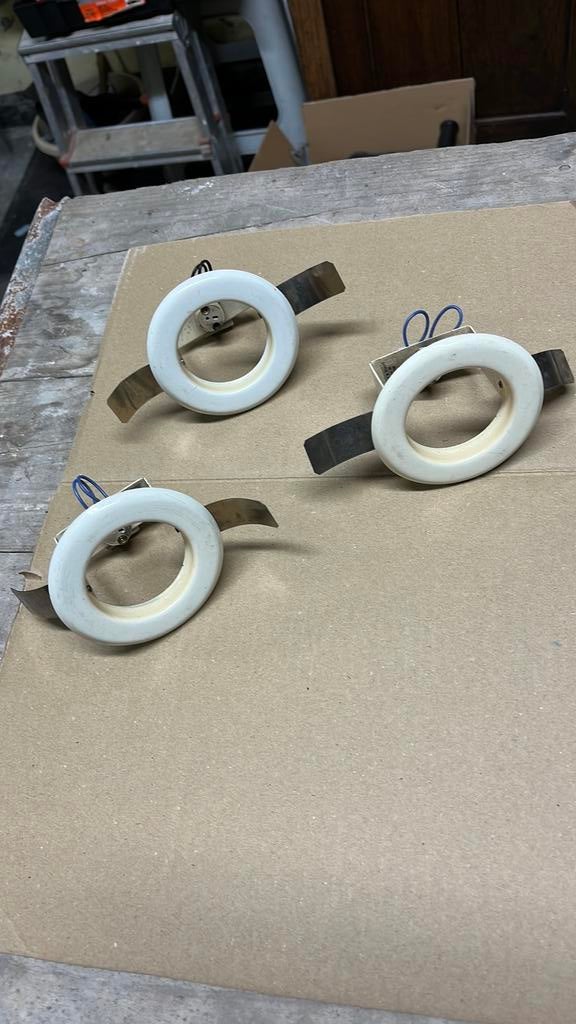 3 vintage spots, Ophalen