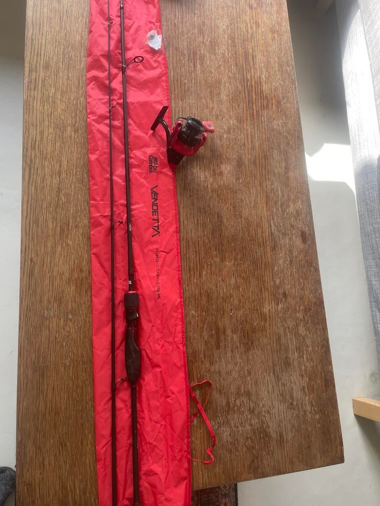 Abu garcia vendetta + shads, Ophalen, Zo goed als nieuw, Molen