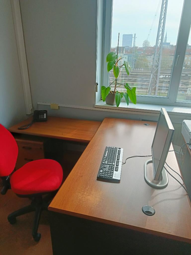 Bureau d'angle en bois, Maison & Meubles, Enlèvement, Utilisé, Bois, Bureau d'angle