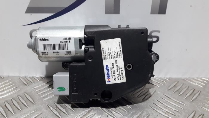 Moteur toit ouvrant d'un Mercedes E-Klasse, Autos : Pièces & Accessoires, 3 mois de garantie, Utilisé, -, -