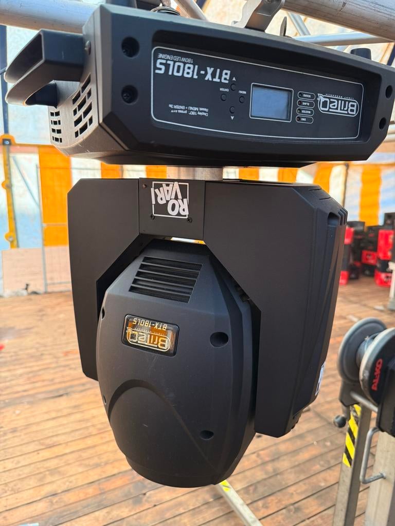 8x Briteq BTX-180LS moving head spots + 4 flightcases, Muziek en Instrumenten, Licht en Laser, Ophalen, Gebruikt