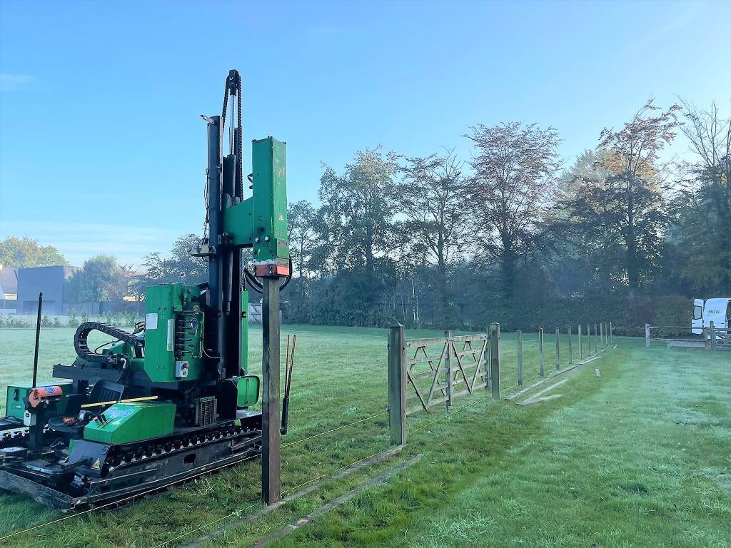 Wij plaatsen uw omheining, palen en poorten