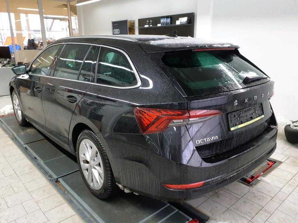 Skoda Octavia Estate iV 1.4 TSI PHEV 204PK Automaat 2023, Auto's, Skoda, Automaat, Gebruikt, Bedrijf, Break