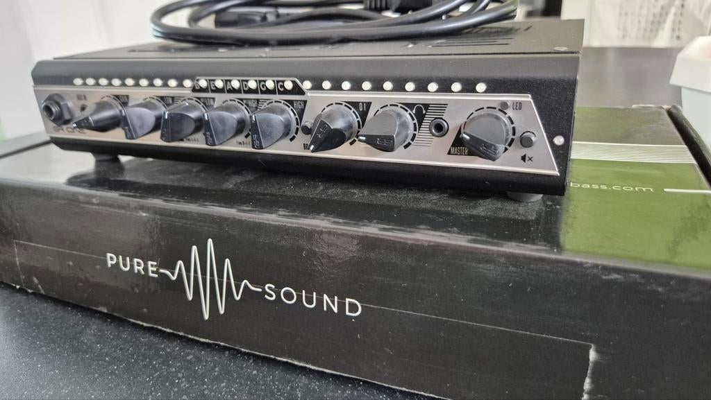 GRBass ONE 800 Watt basgitaarversterkertop, Muziek en Instrumenten, Ophalen