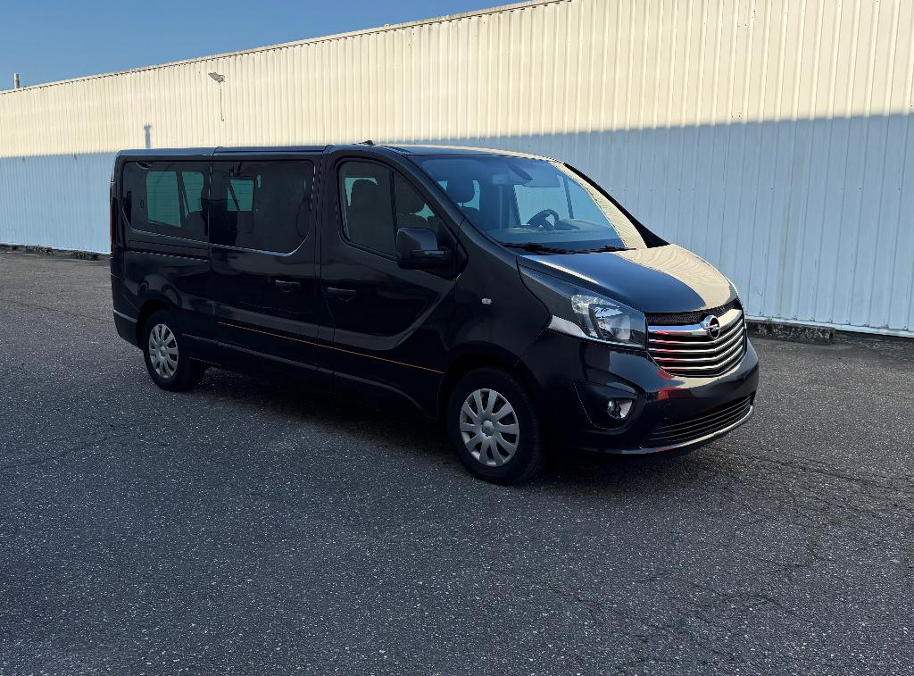 Opel vivaro 9 plaats 1.6D Biturbo euro6 2018, Auto's, Vivaro, 1600 cc, Zwart, 5 deurs