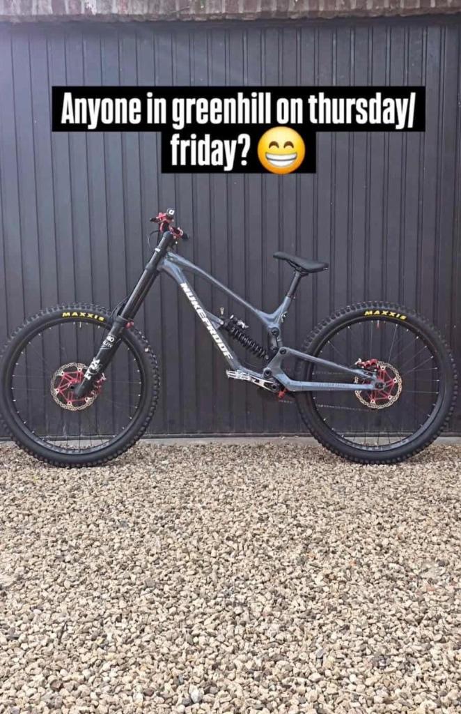 Nukeproof  dessent  large  Downhill beest !, Enlèvement, Utilisé