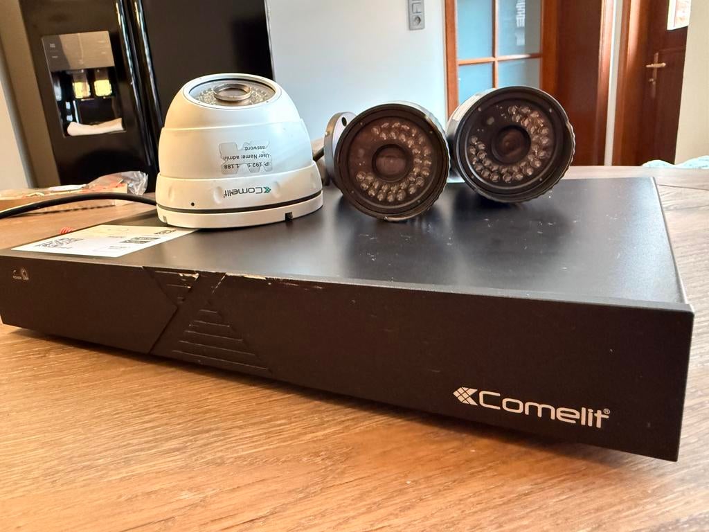 Système caméra surveillance Comelit, Enlèvement, Utilisé
