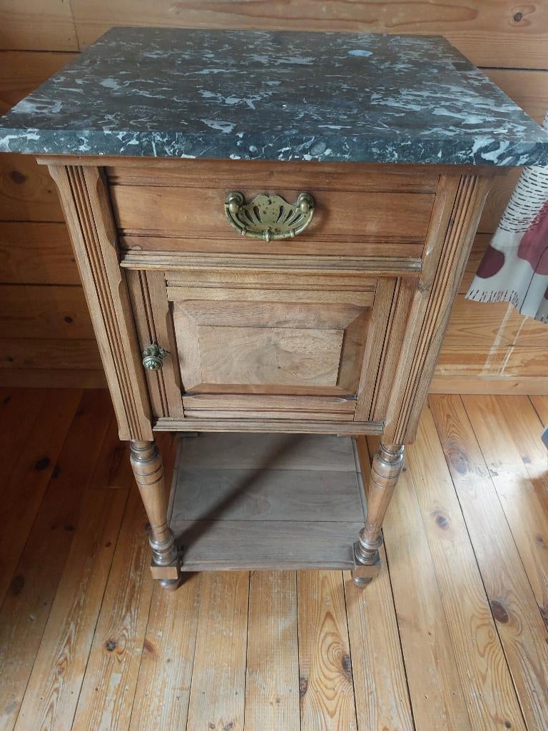 armoire d'entrée/table de chevet, Antiquités & Art, Enlèvement