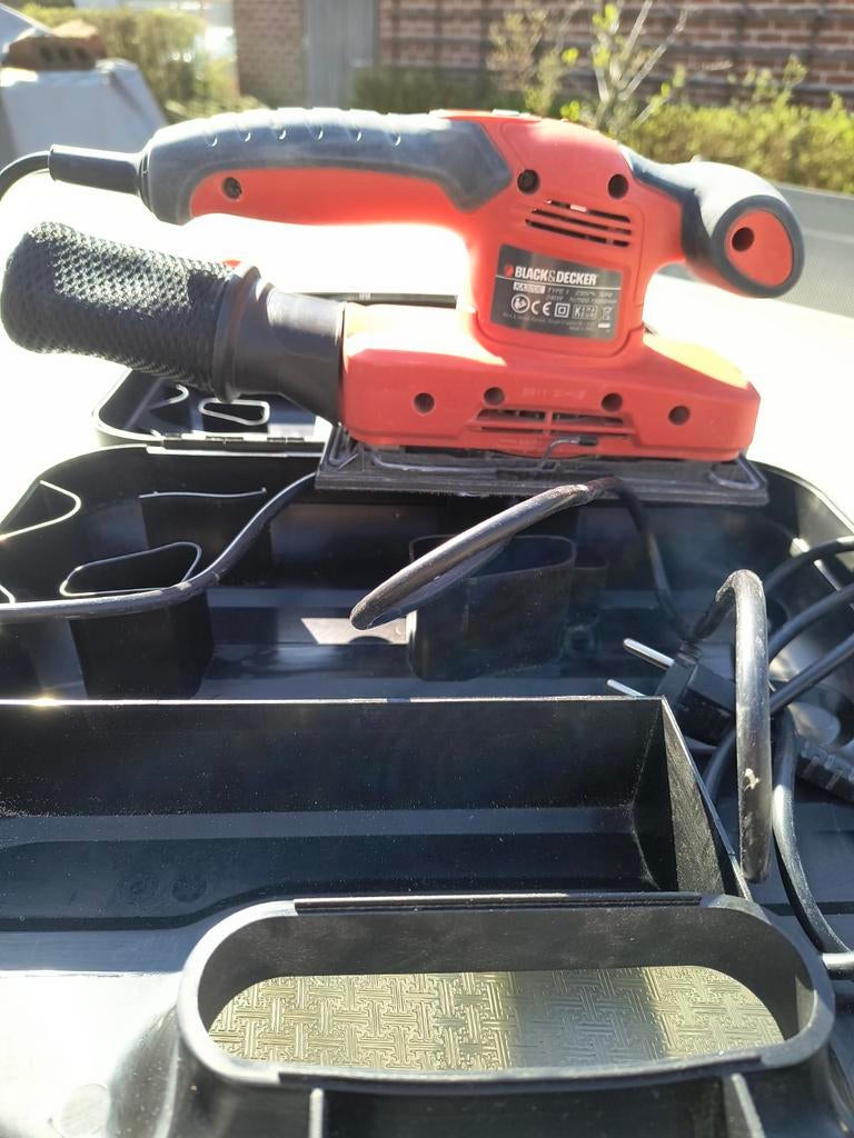 Ponceuse orbitale Black & Decker, Enlèvement, Utilisé, Moins de 600 watts, Ponceuse orbitale