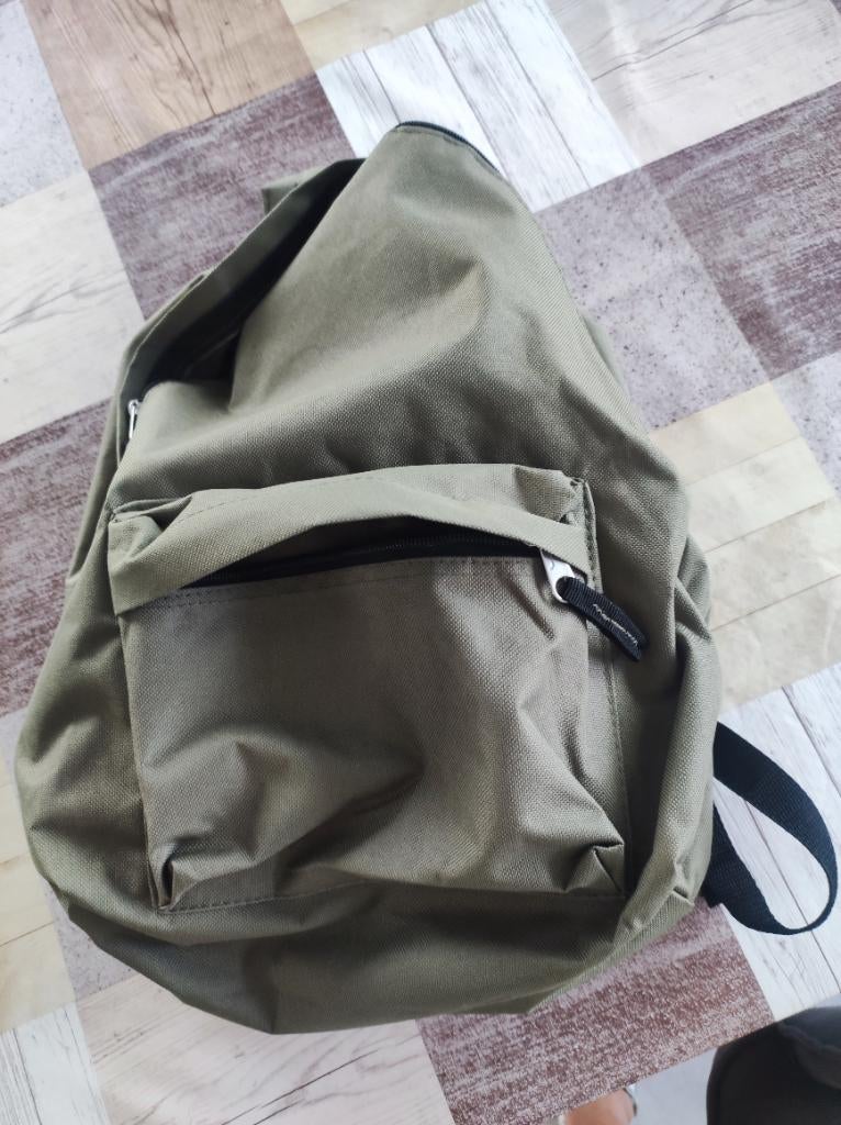 Rugzakken 2 stuks voor 5€, Ophalen, Zo goed als nieuw