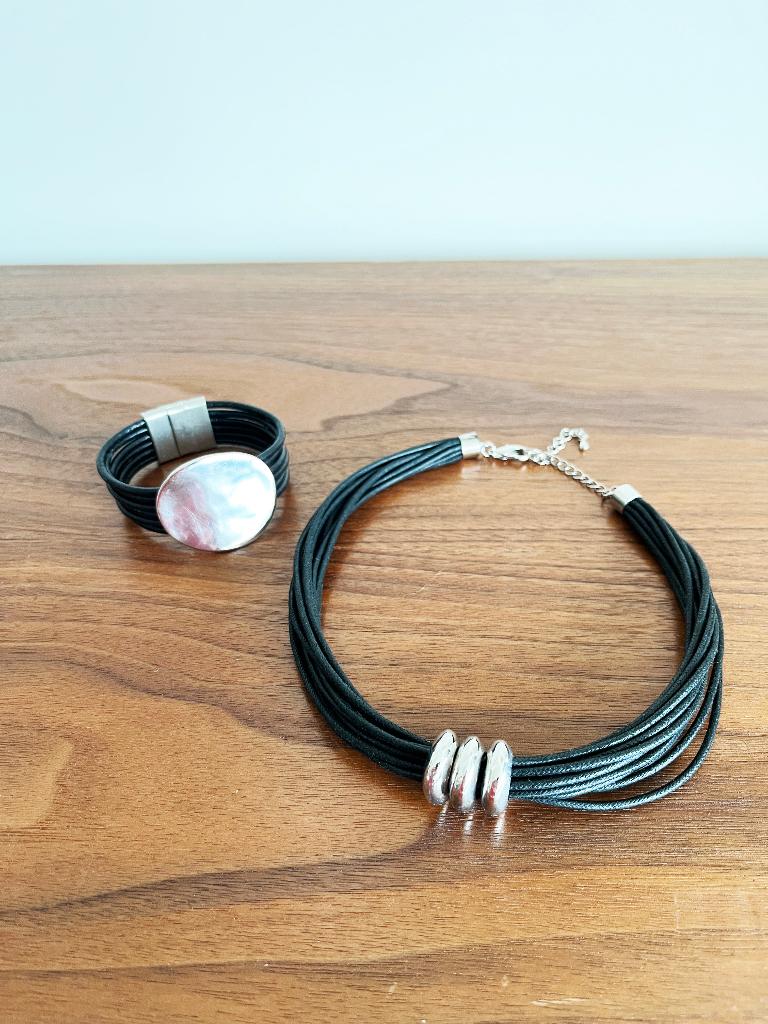 Juwelenset halsketting en armband Biba jaren 2000, Overige materialen, Verstelbaar, Ophalen of Verzenden, Zo goed als nieuw