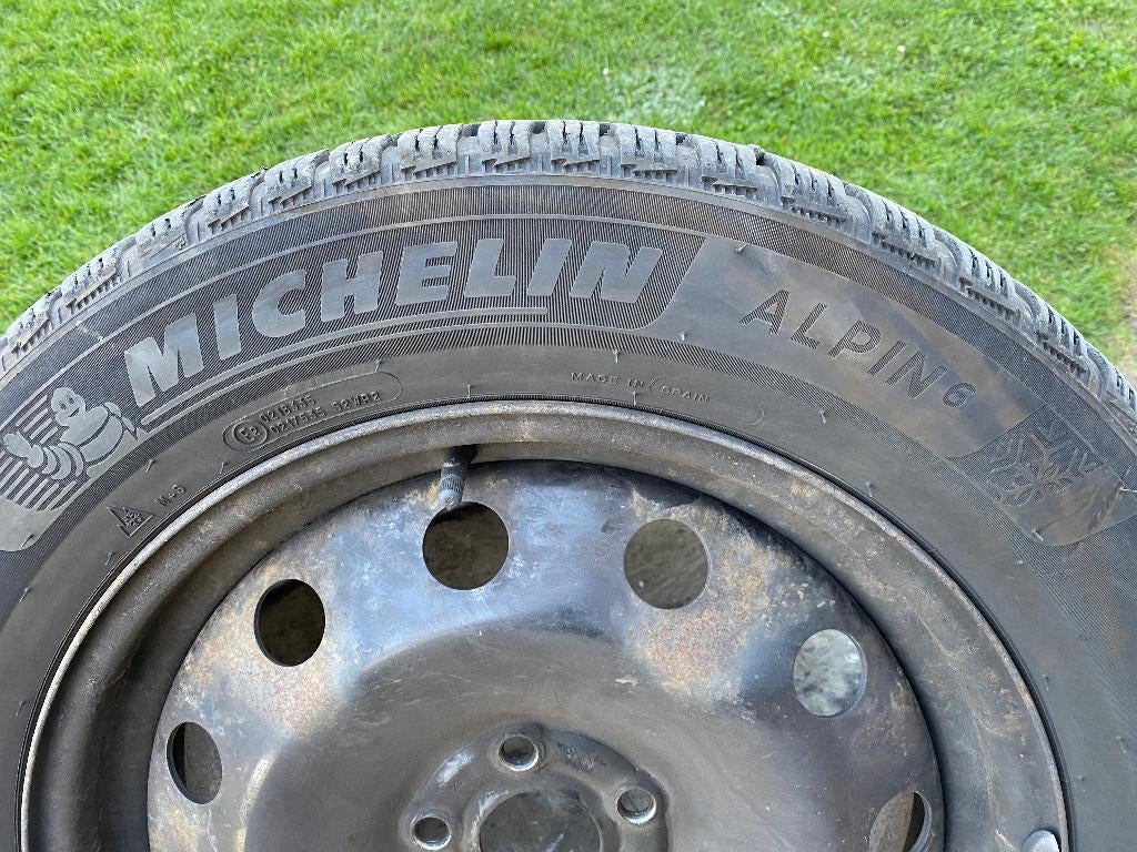 pneus hiver 225/55R17 sur jantes acier, Pneus hiver, Véhicule de tourisme, Enlèvement, Utilisé