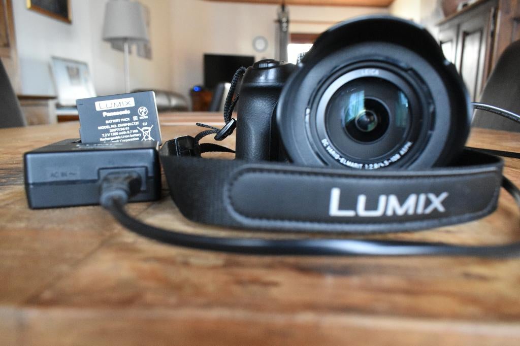 LUMIX FZ 330, Audio, Tv en Foto, Fotografie | Onderwatercamera's, Ophalen, Gebruikt, Meer dan 40 meter, Camera