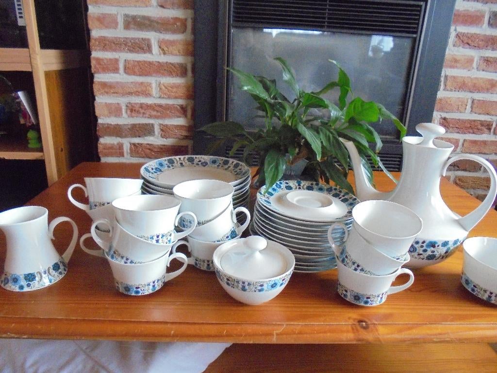 NIEUW BIDASOA KOFFIESERVIES JAAR 1969, Antiek en Kunst, Antiek | Servies compleet, Ophalen of Verzenden