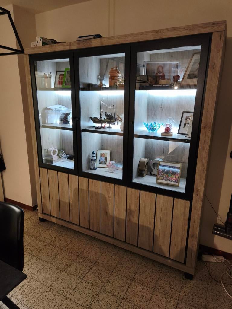 Vaisselier Eureka, Bricolage & Construction, Châssis & Portes coulissantes, Enlèvement, Comme neuf, Vitre comprise