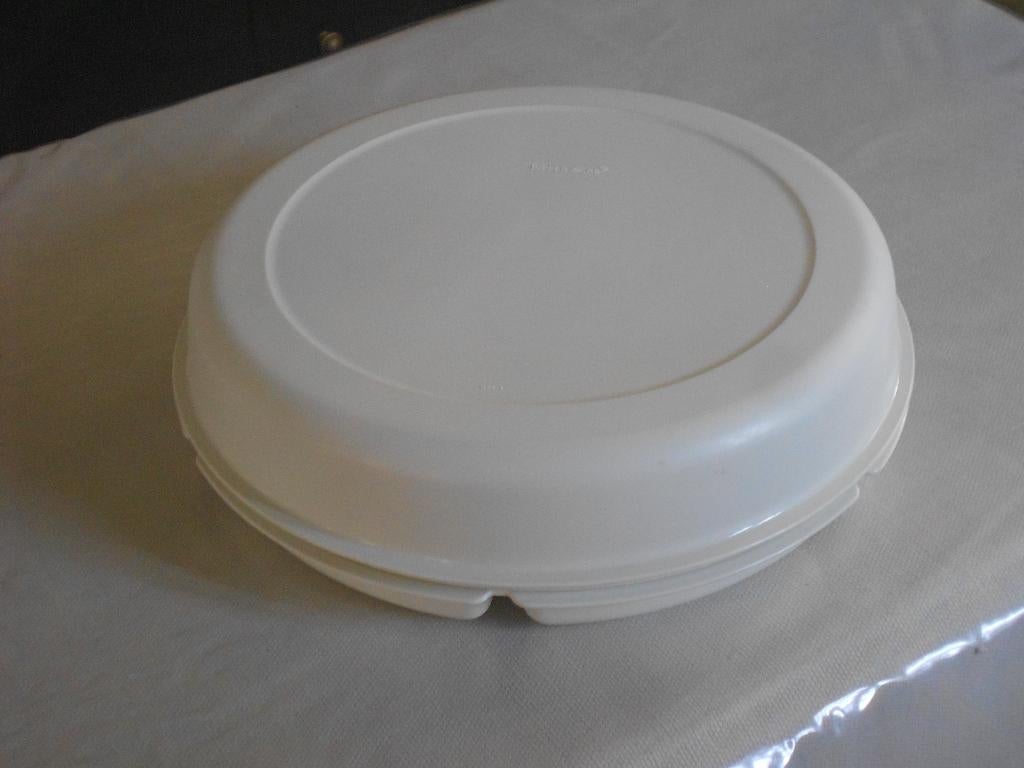 Tupperware apéritif, salades, picnic, mobilhome. M, Maison & Meubles, Enlèvement ou Envoi, Blanc