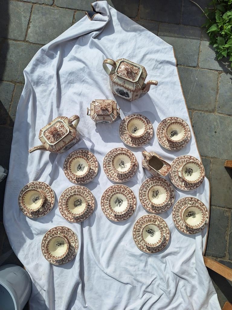 Antiek Boch Frères servies compleet theeservies 12 kopjes, Ophalen of Verzenden