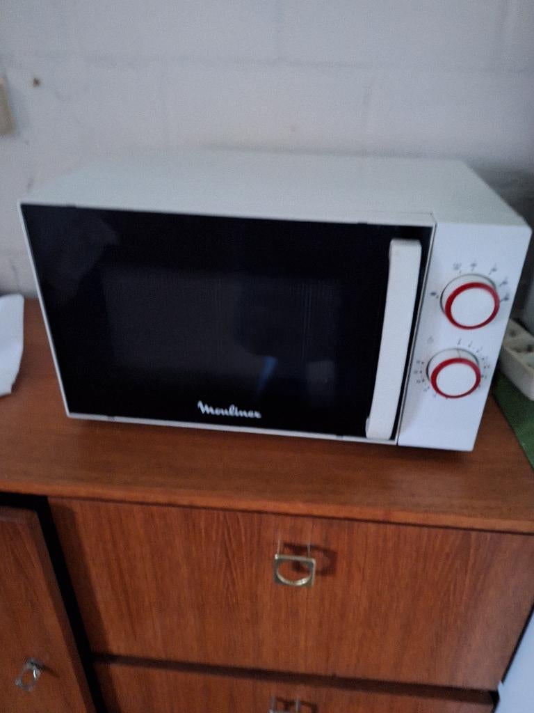 Moulinex microgolfoven, Elektronische apparatuur, Microgolfovens, Ophalen, Gebruikt, Microgolfoven, Draaiplateau