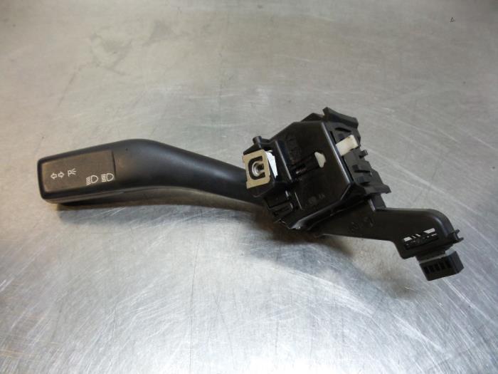 Richtingaanwijzer Schakelaar van een Volkswagen Caddy (Caddy, Gebruikt, -, Volkswagen, -