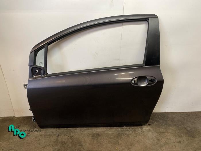 Portière 2portes gauche d'un Toyota Yaris (Yaris 2 09-) (1G, Autos : Pièces & Accessoires, -, 3 mois de garantie, Toyota, Utilisé
