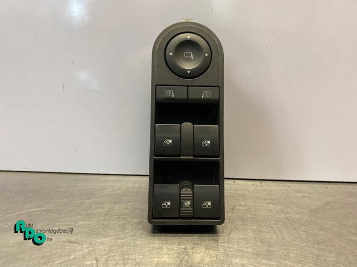 Elektrisch Raam Schakelaar van een Opel Zafira B (Zafira B 0, Auto-onderdelen, Gebruikt, -, -, Opel