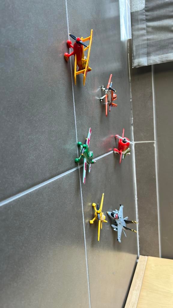 Planes speelgoedvliegtuigjes, Verzamelen, Speelgoed, Ophalen, Zo goed als nieuw