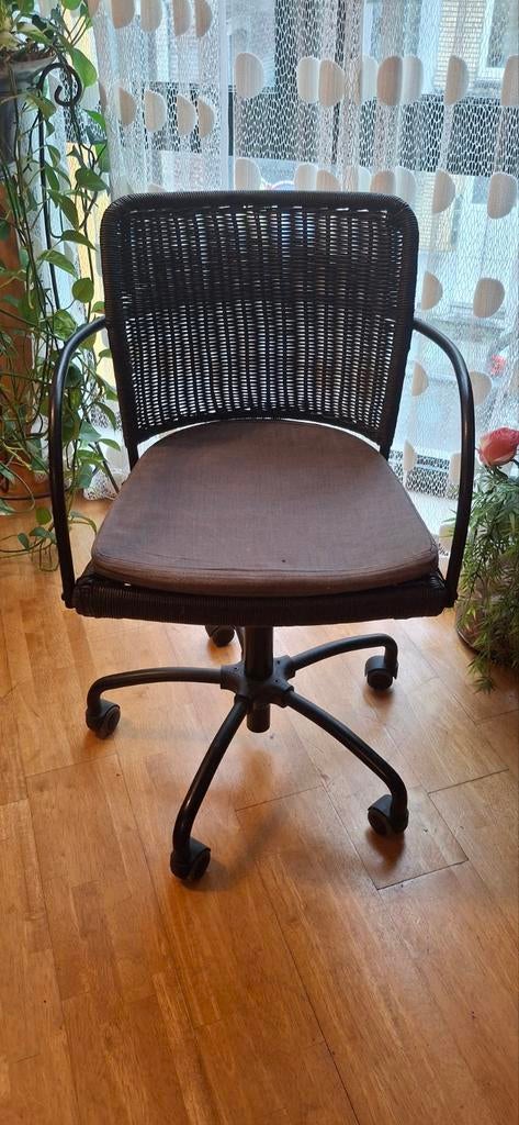 Chaise de bureau réglable ikea en rotin, Huis en Inrichting, Ophalen, Bureaustoel