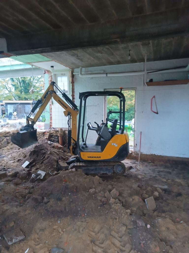 Minigraver met bestuurder, Zakelijke goederen, Machines en Bouw | Kranen en Graafmachines, Graafmachine, Ophalen