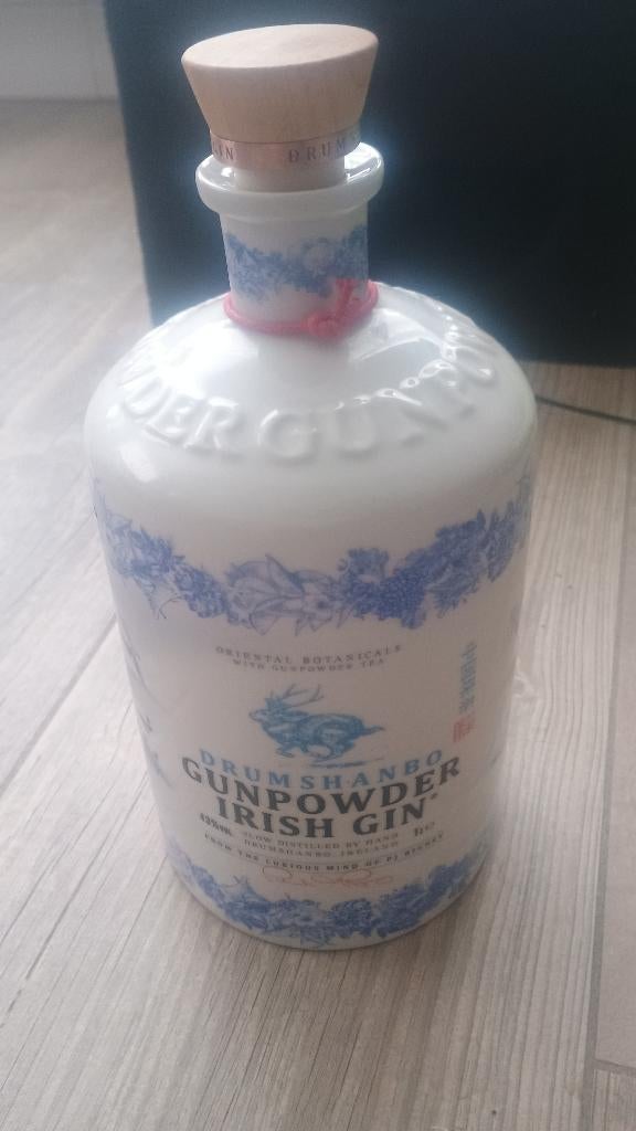 Fles gunpowder Irish gin / geen gin meer in fles, Verzamelen, Ophalen of Verzenden, Nieuw