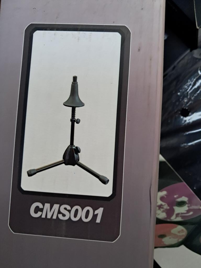 NIEUW. Trombone of trompet houder, Muziek en Instrumenten, Standaarden, Ophalen of Verzenden, Zo goed als nieuw, Trombone