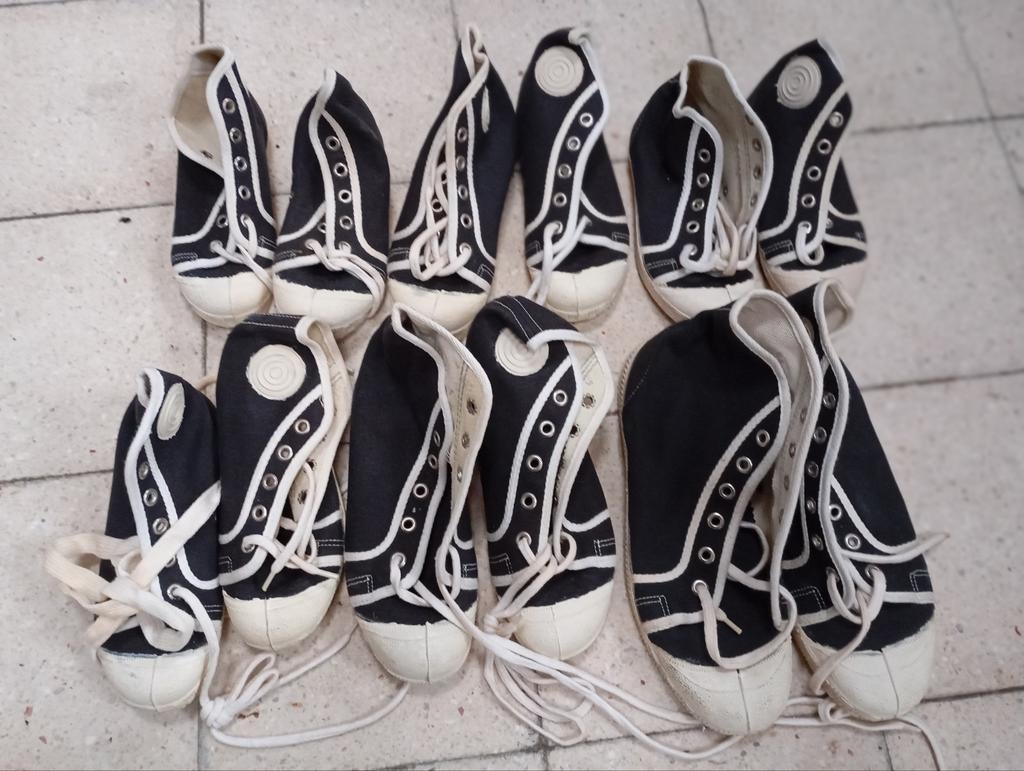 Lot de chaussures pour enfants, neuf, ancien stock, Enfants & Bébés, Enlèvement ou Envoi, Comme neuf