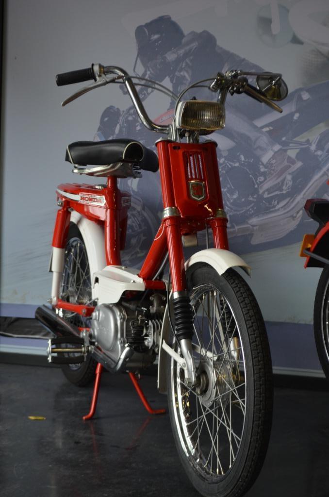 Honda Amigo perfect gerestaureerd werkelijk in topconditie, Fietsen en Brommers, Ophalen, Overige modellen, 0 versnellingen, 49 cc