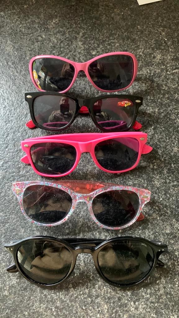 Lunettes de soleil pour enfants. Différents modèles, Enlèvement ou Envoi, Comme neuf